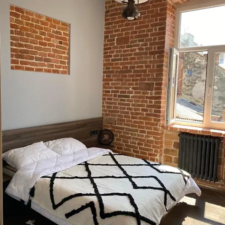 Апартаменти 3 Bedrooms On Nasypna 3