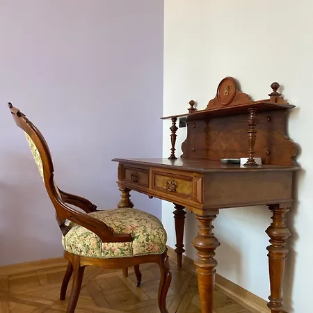 3 Bedrooms On Nasypna 3 Апартаменти Львів