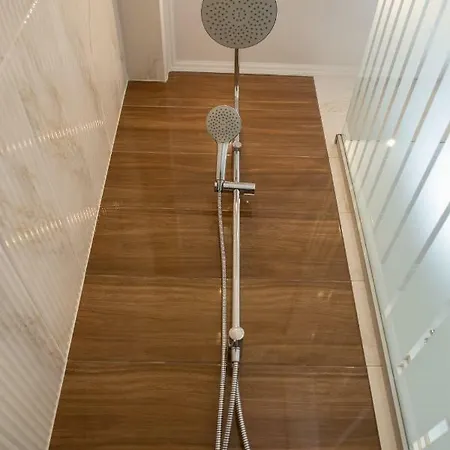 3 Bedrooms On Nasypna 3 Львів