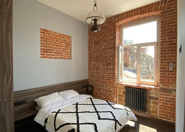 3 Bedrooms On Nasypna 3 *